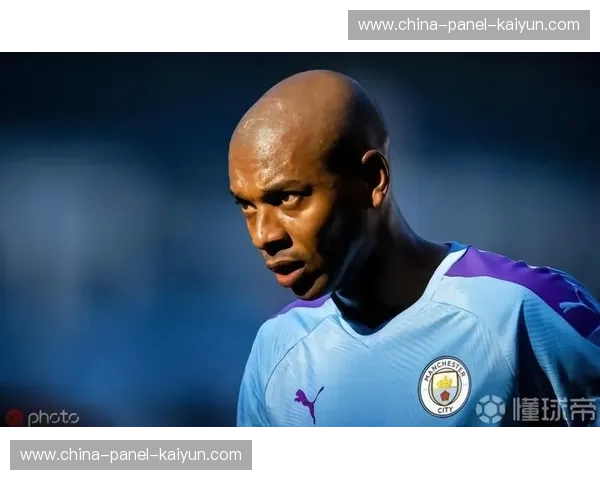 范德芬一条龙破门,中后卫惊艳突破成赛季经典 范德芬一条龙破门,中后卫惊艳突破成赛季经典